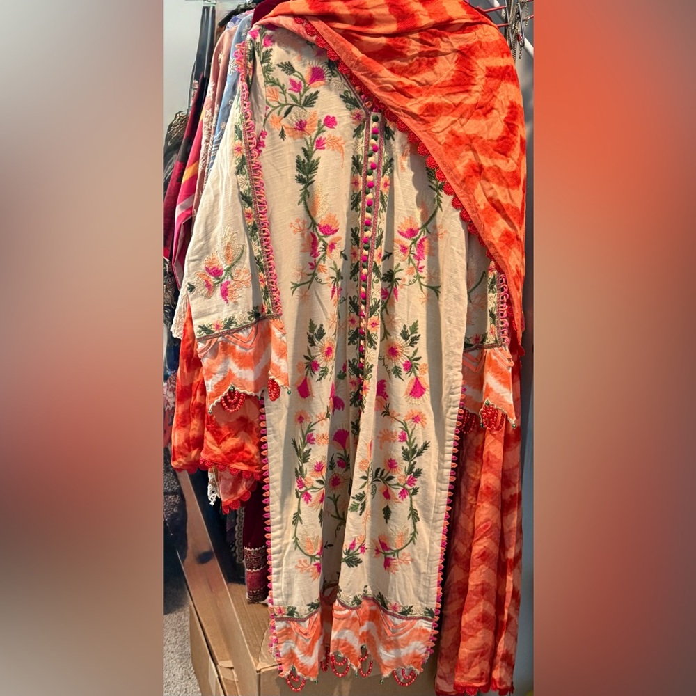 Pakistani designer Kameez shalwar sana Safinaz Asım jofa Maria b Eid party wear